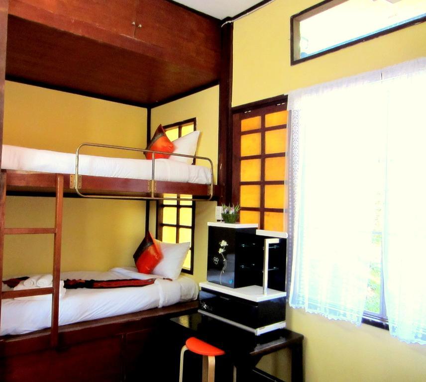 Golden Teak Homestay Маэ-Рим Экстерьер фото