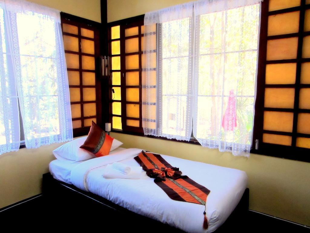 Golden Teak Homestay Маэ-Рим Экстерьер фото